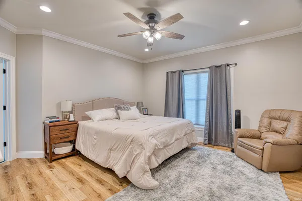 $695,000 | 2086 Chadwick Drive, Newburgh, IN 47630