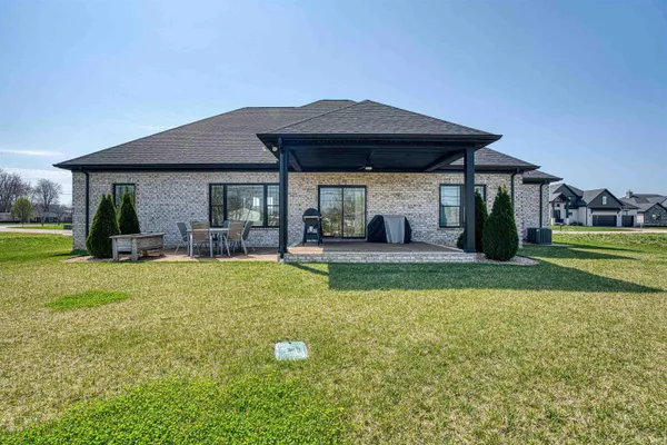 $695,000 | 2086 Chadwick Drive, Newburgh, IN 47630