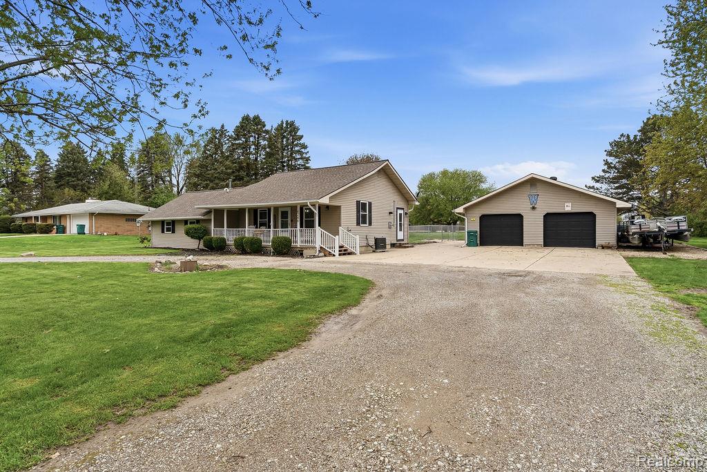 4246 South Durand Road Durand, MI 48429 - Photo 3 of 46 Gallery Image 3