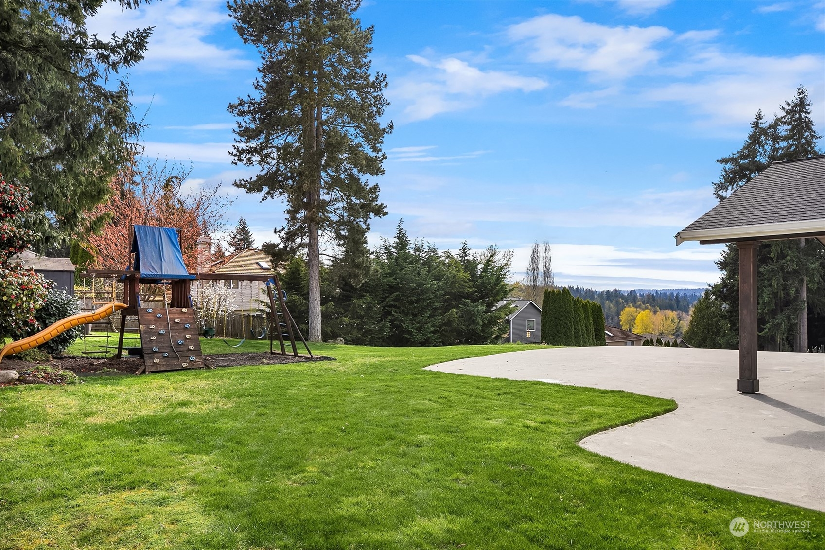 8429 Northeast 177th Street Bothell, WA 98011 - Photo 22 of 30 Gallery Image 22