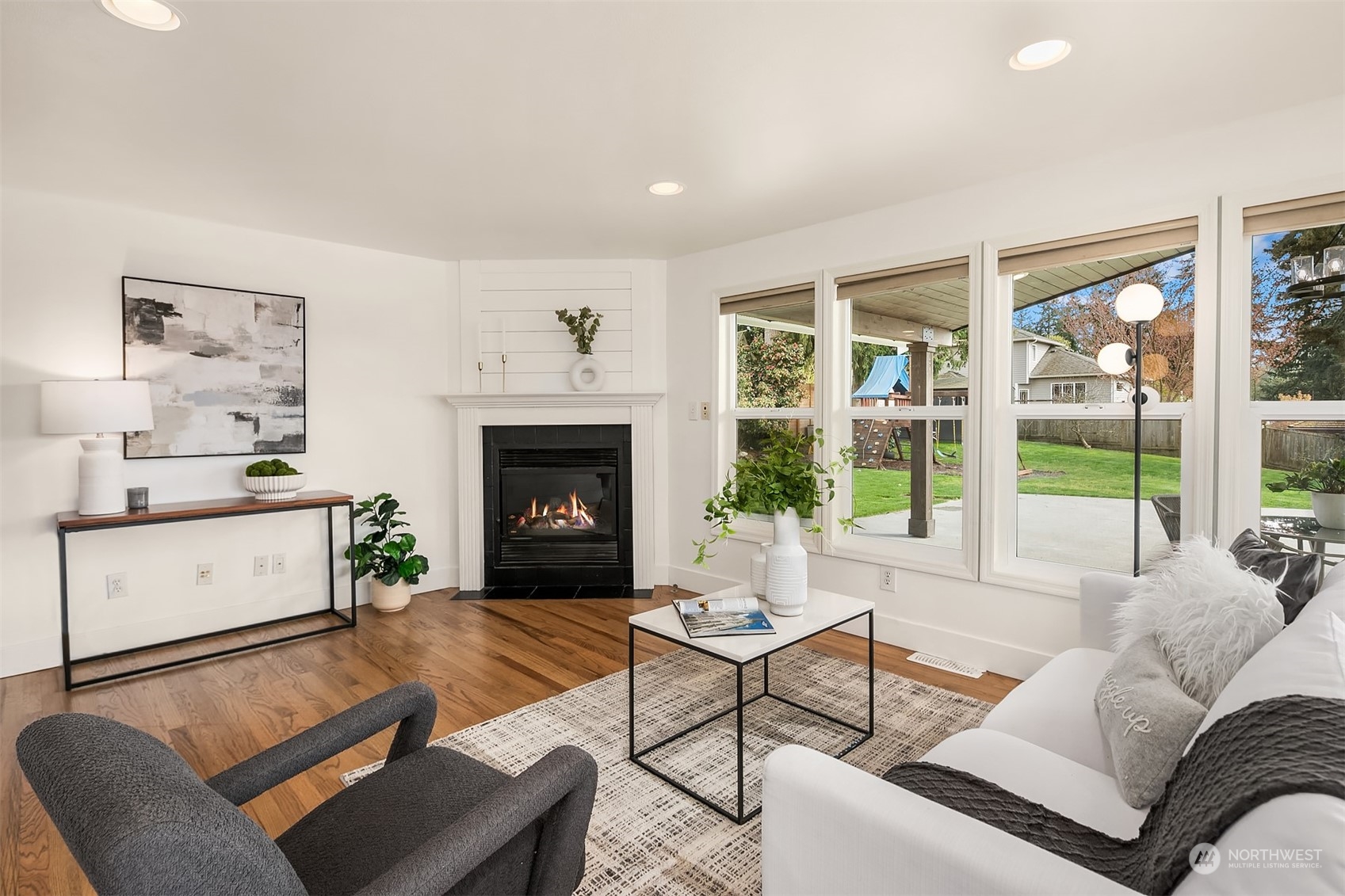 8429 Northeast 177th Street Bothell, WA 98011 - Photo 5 of 30 Gallery Image 5