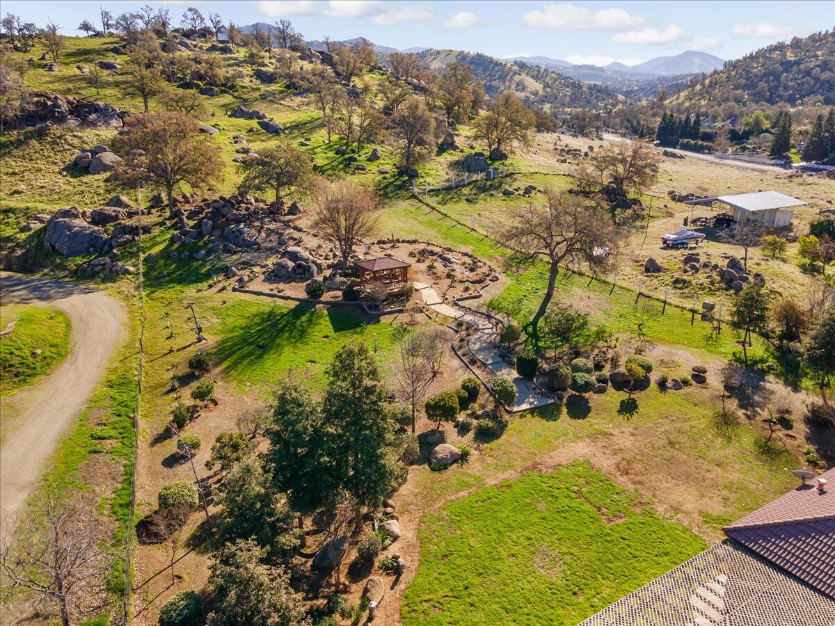 16360 Goat Ranch Road Springville, CA 93265 - Photo 4 of 70 64-64