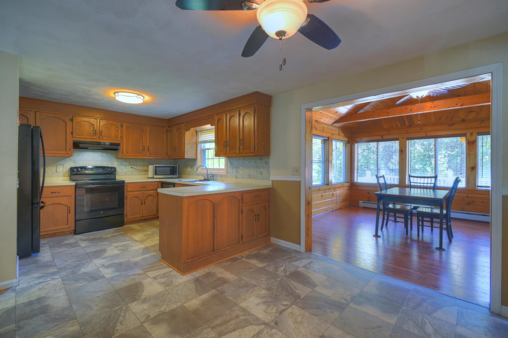 13 Reed Street, Unit B Londonderry, NH 03053 - Photo 11 of 25 Gallery Image 11