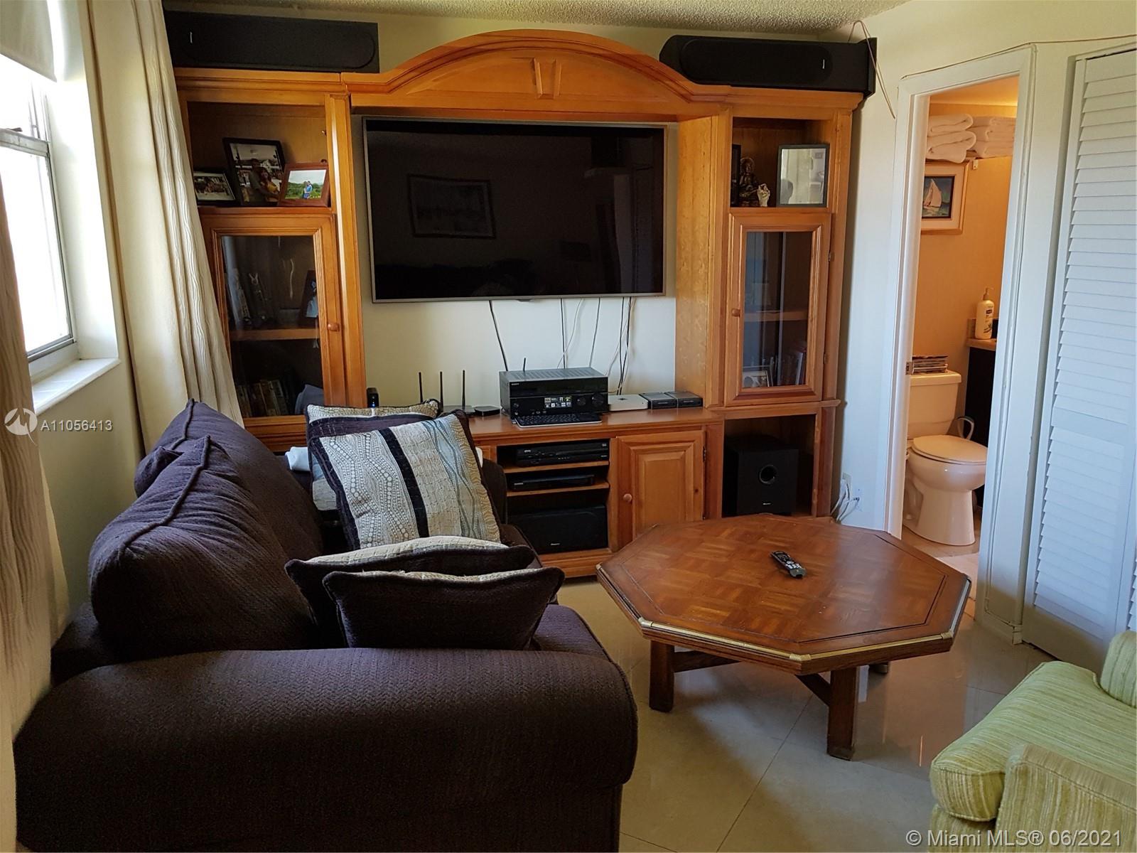 Boca Teeca Boca Raton, FL 33487 - Photo 4 of 24