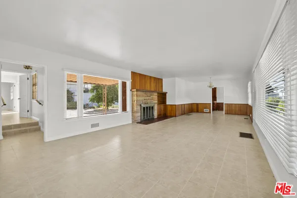 $5,500 | 100 East Kenneth Road, Glendale, CA 91207