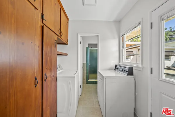 $5,500 | 100 East Kenneth Road, Glendale, CA 91207