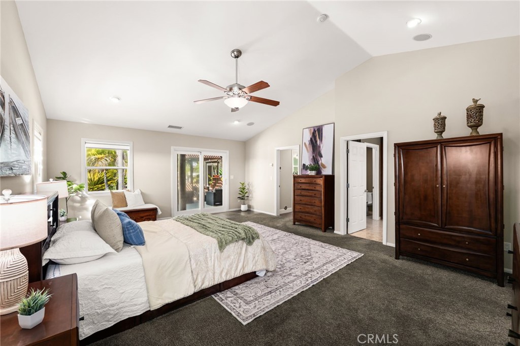2465 Via Oeste Drive Fallbrook, CA 92028 - Photo 20 of 44 a bed room with bed and window