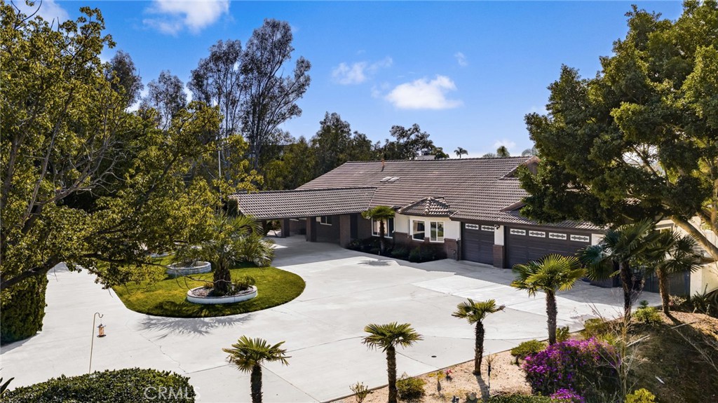 2465 Via Oeste Drive Fallbrook, CA 92028 - Photo 2 of 44 an aerial view of a house