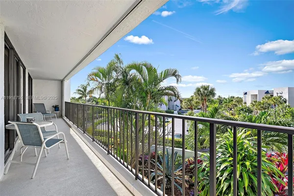 $575,000 | 1300 Florida A1A, Unit 227, Jupiter, FL 33477