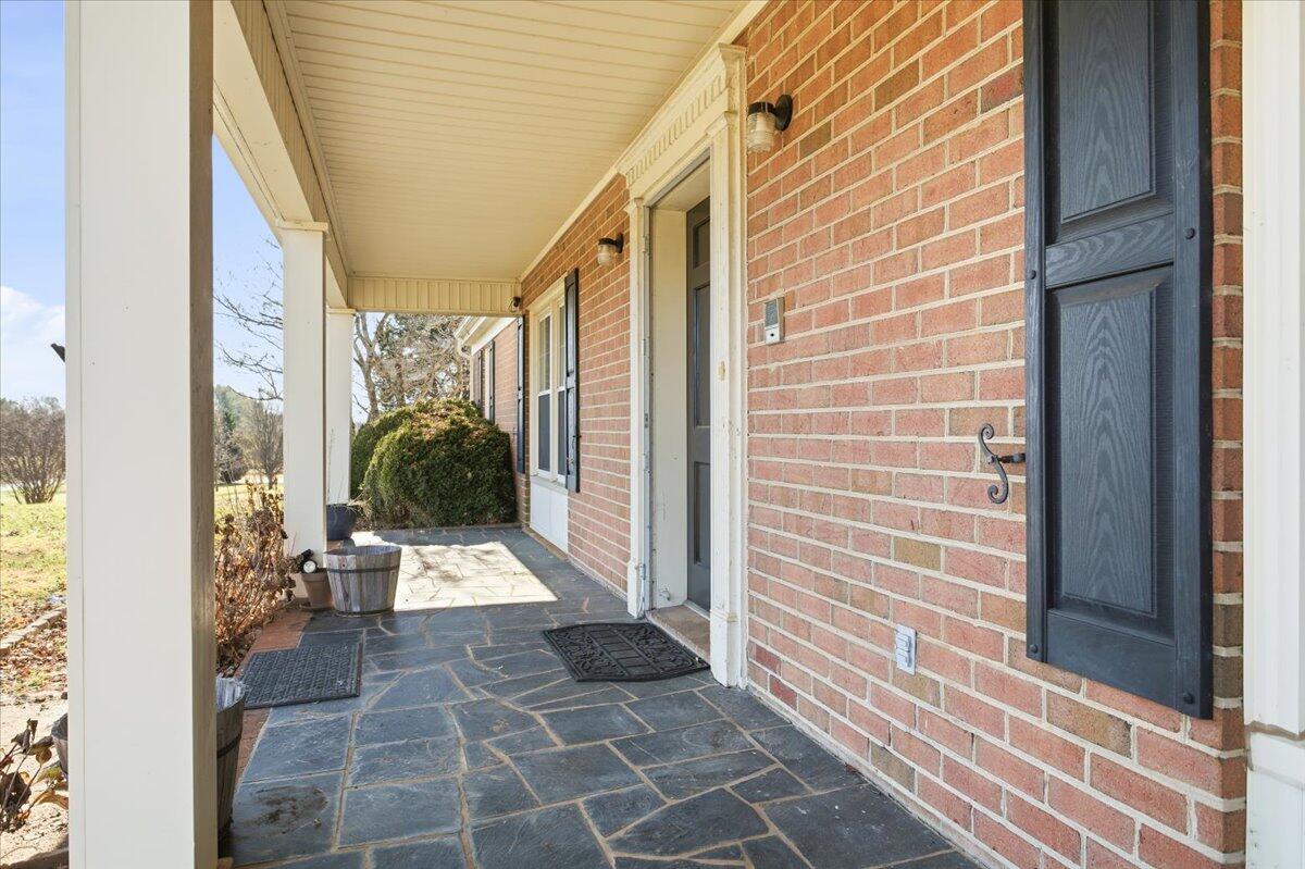 2127-2129 Moneta Road Bedford, VA 24523 - Photo 4 of 66 06-2127 Moneta Rd-06