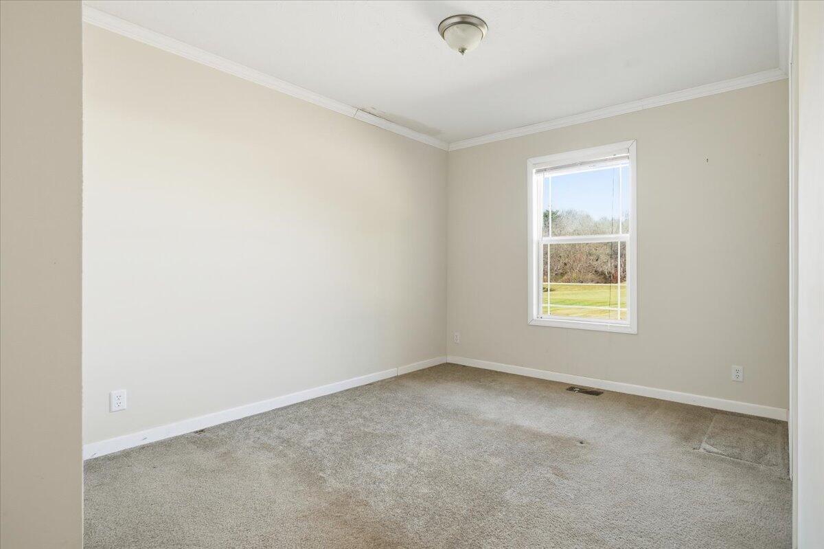 2127-2129 Moneta Road Bedford, VA 24523 - Photo 53 of 66 an empty room with a window