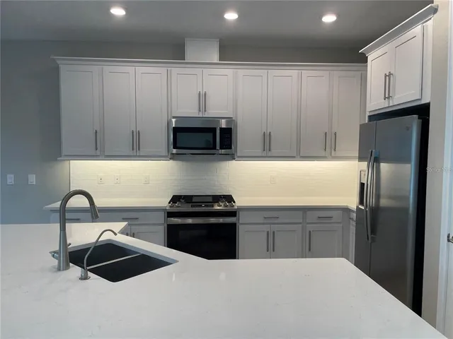 $2,650 | 4580 Almada Lane, Wesley Chapel, FL 33543