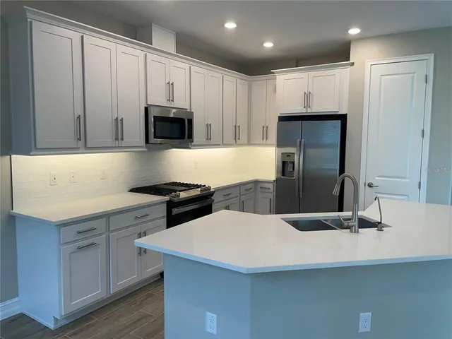 $2,650 | 4580 Almada Lane, Wesley Chapel, FL 33543