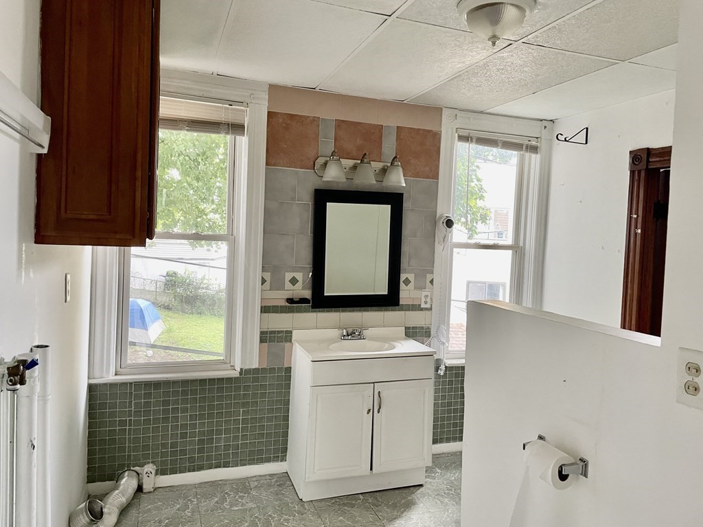 2 Vernon St Place Worcester, MA 01607 - Photo 9 of 10 Gallery Image 9