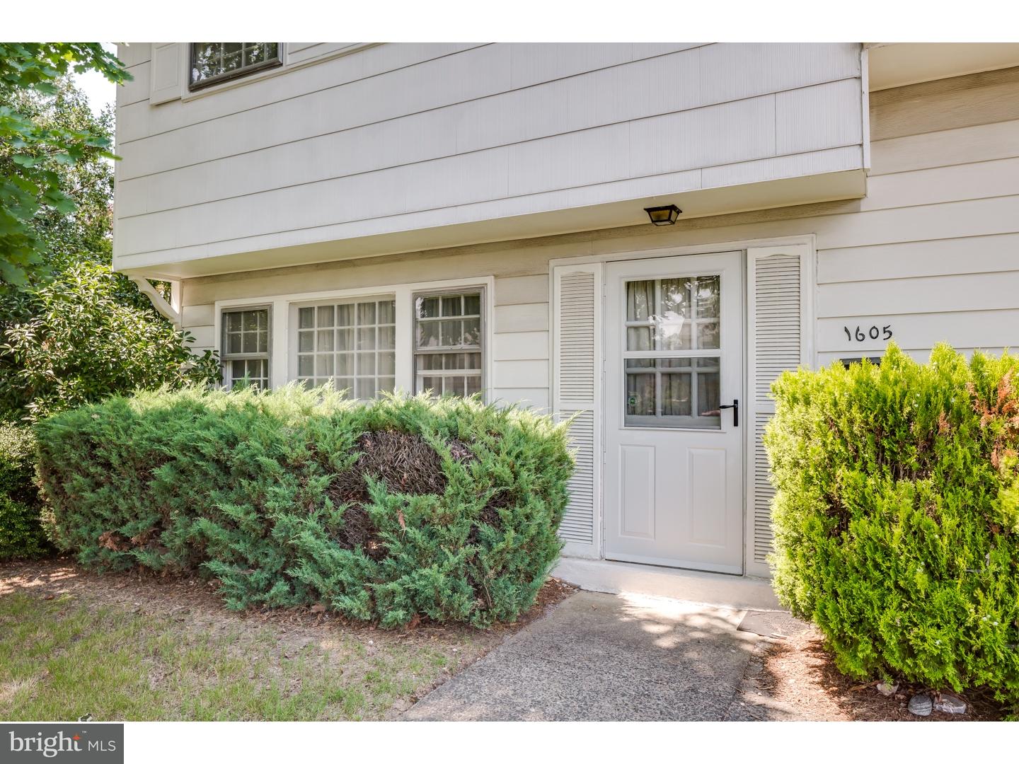 1605 Davis Road Runnemede, NJ 08078 - Photo 2 of 22