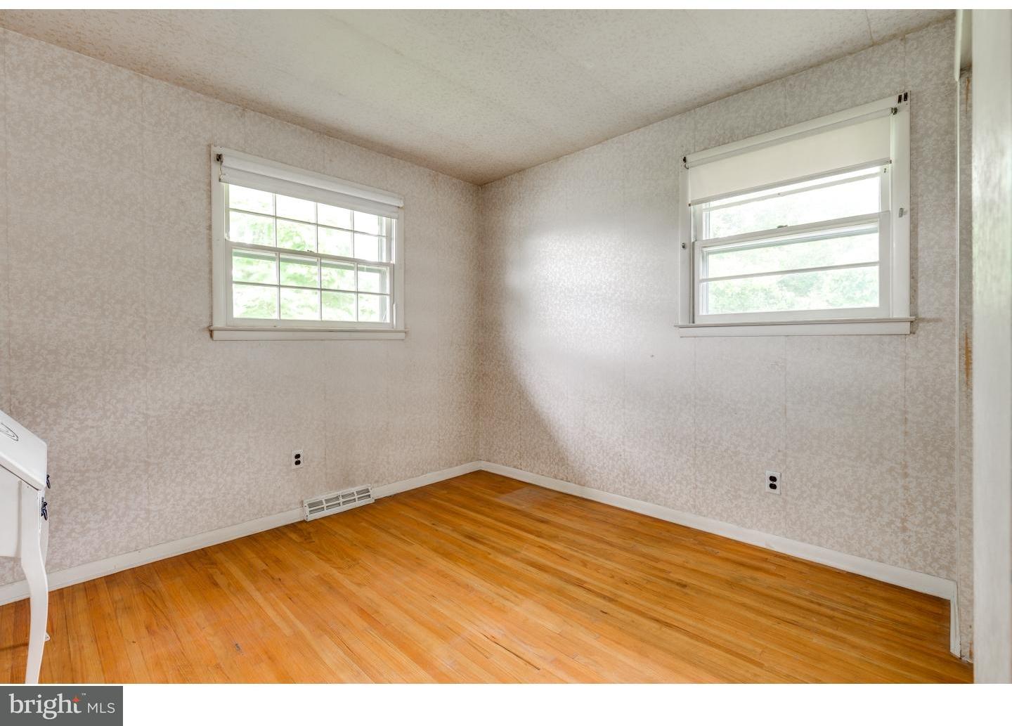 1605 Davis Road Runnemede, NJ 08078 - Photo 18 of 22