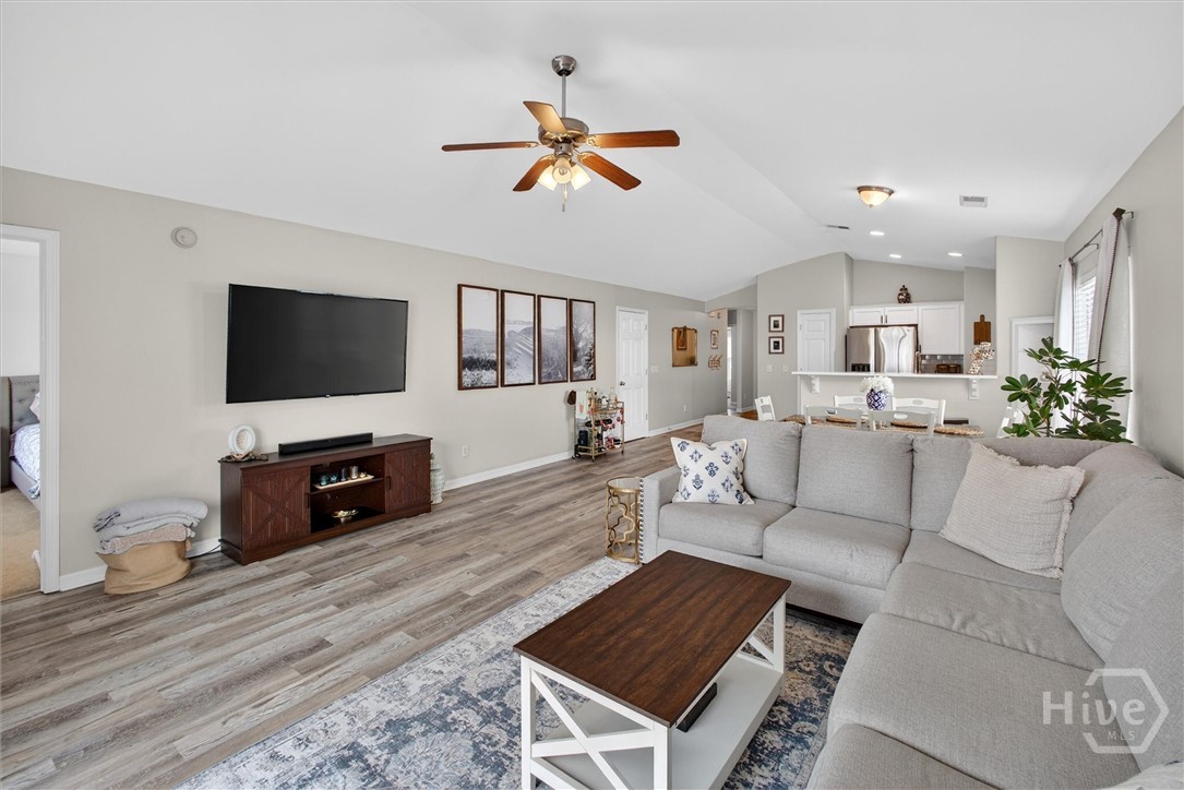 12 Spring Lake Circle Savannah, GA 31407 - Photo 8 of 35