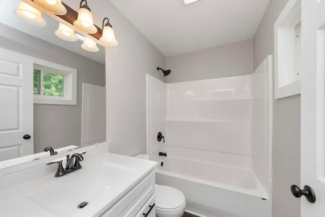 $244,900 | 2711 East 800 North Road, Wenona, IL 61377