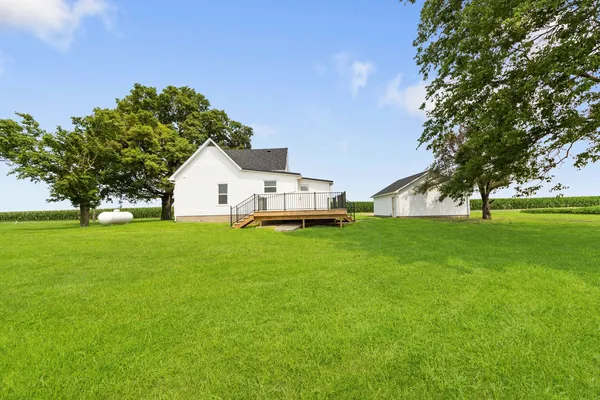$238,500 | 2711 East 800 North Road, Wenona, IL 61377