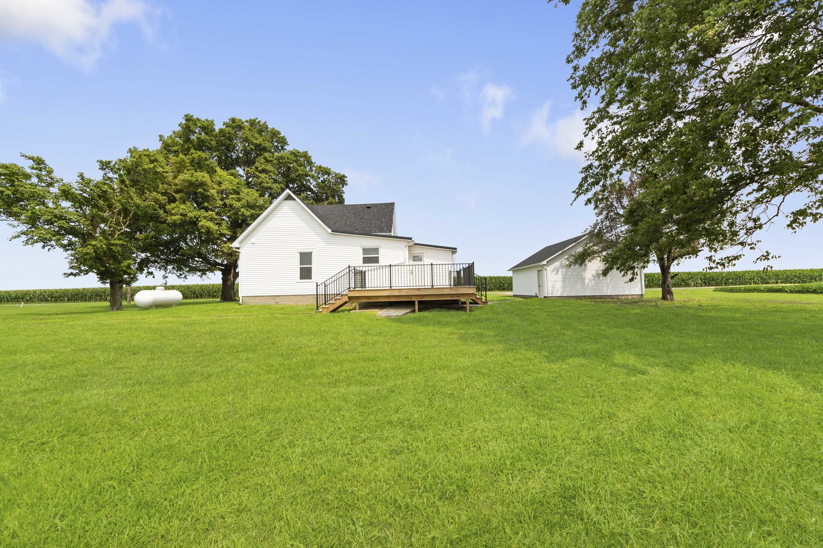 2711 East 800 North Road Wenona, IL 61377 - Photo 37 of 41