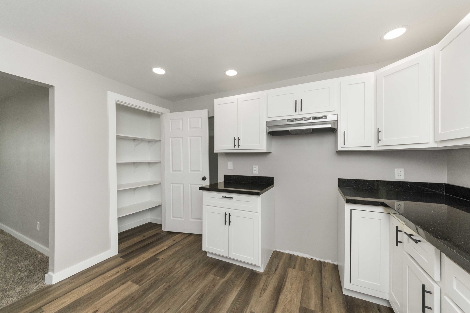 2711 East 800 North Road Wenona, IL 61377 - Photo 7 of 41