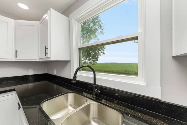 $238,500 | 2711 East 800 North Road, Wenona, IL 61377