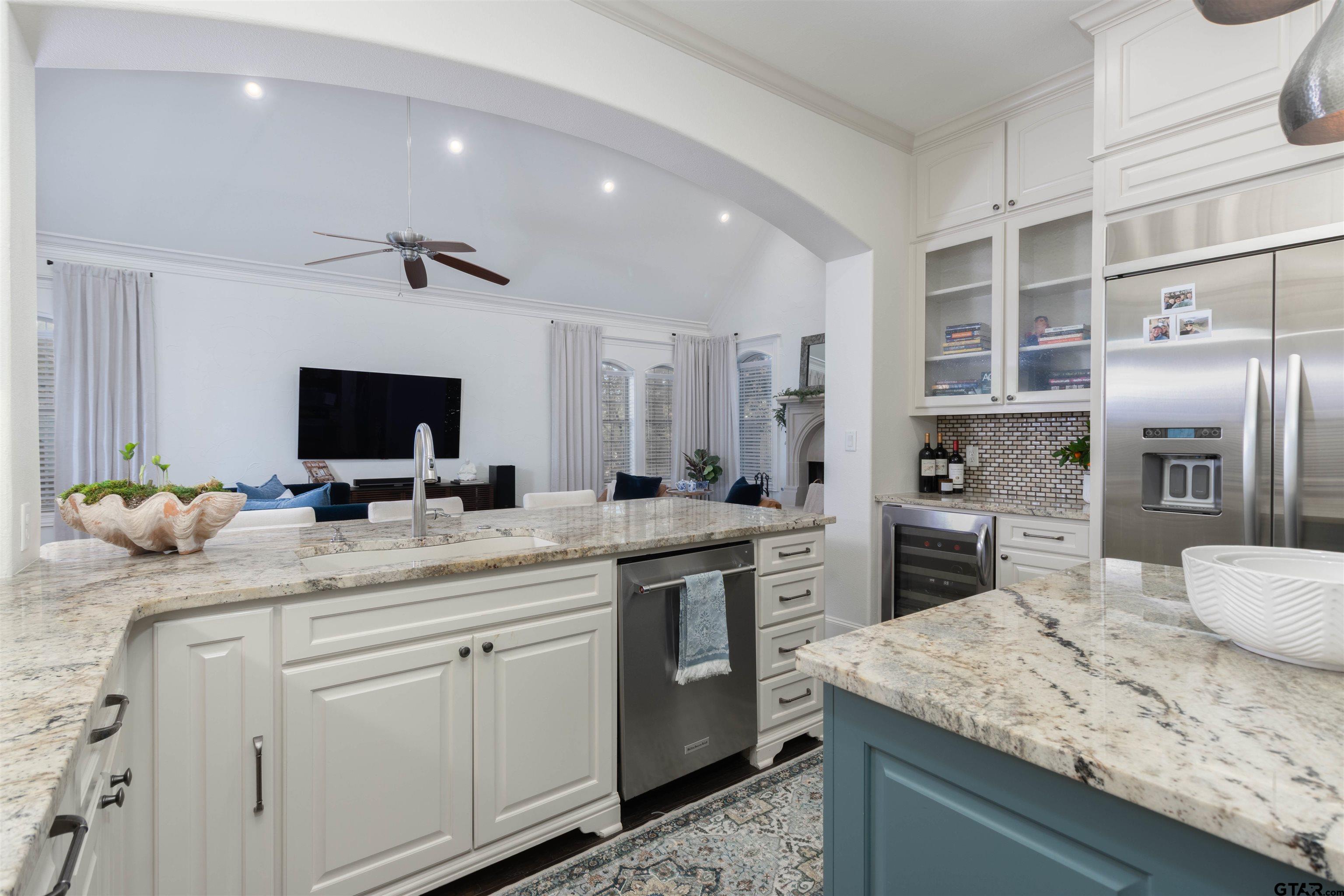 4534 Triggs Trace Tyler, TX 75709 - Photo 5 of 33