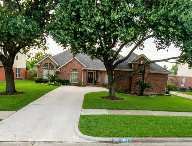 $270,000 | 10103 Churchill Way Drive, Houston, TX 77065