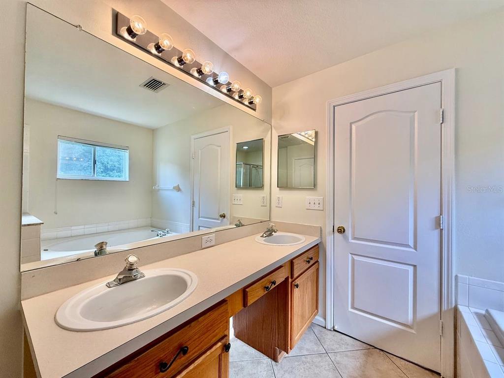 5855 Count Turf Lane Wesley Chapel, FL 33544 - Photo 25 of 40 Gallery Image 25