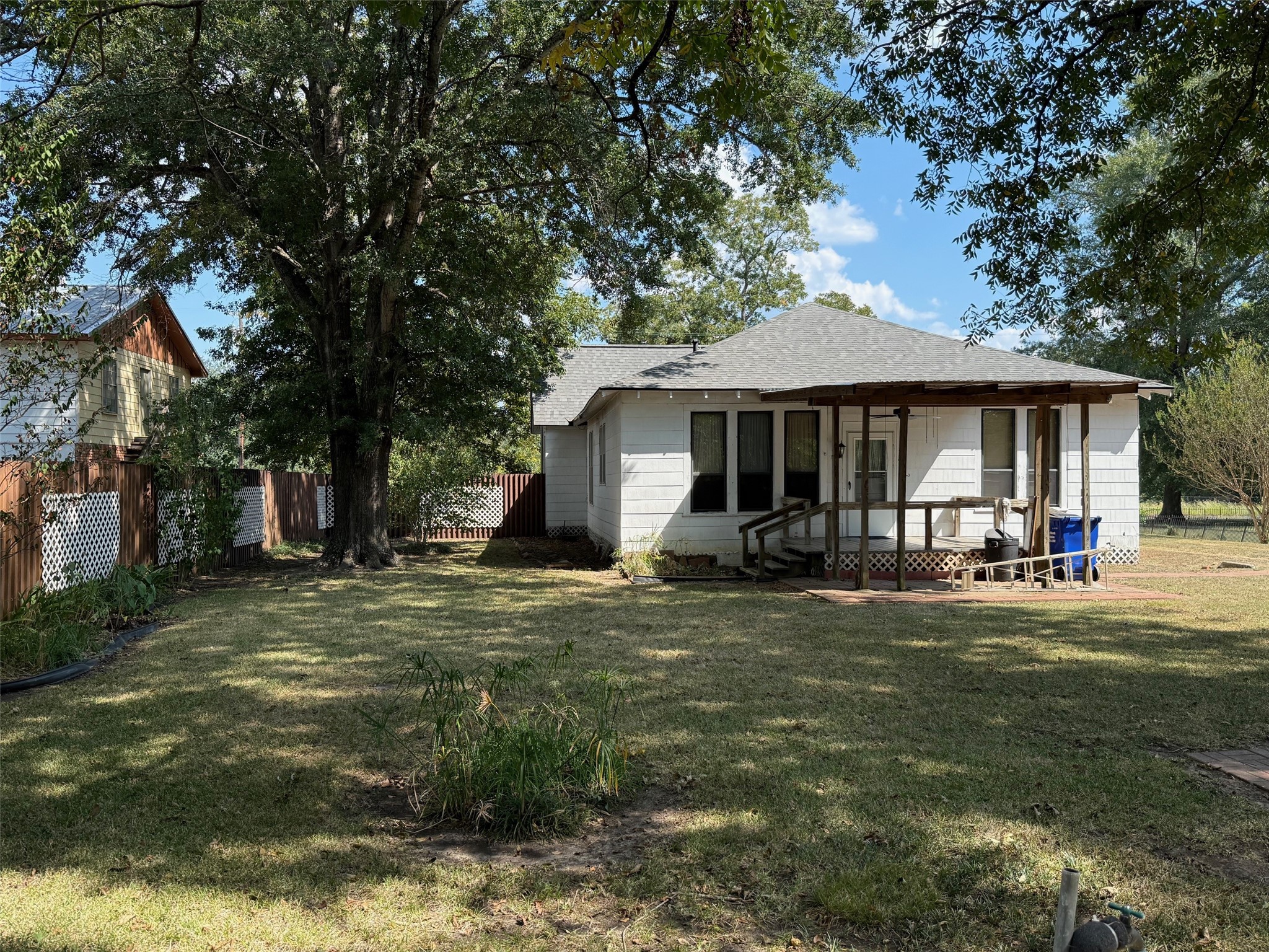 405 South 10th Street Crockett, TX 75835 - Photo 22 of 26