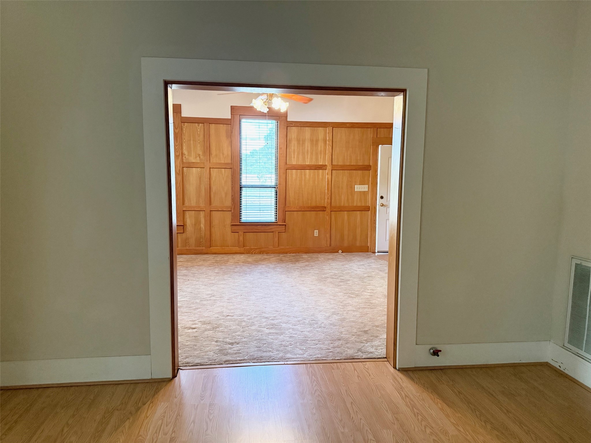 405 South 10th Street Crockett, TX 75835 - Photo 5 of 26