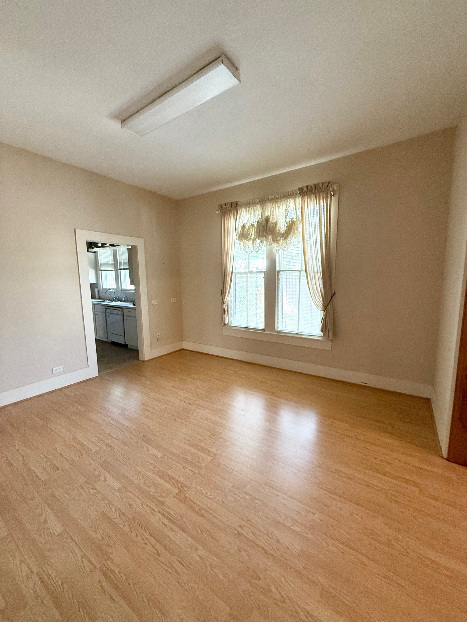 405 South 10th Street Crockett, TX 75835 - Photo 9 of 26