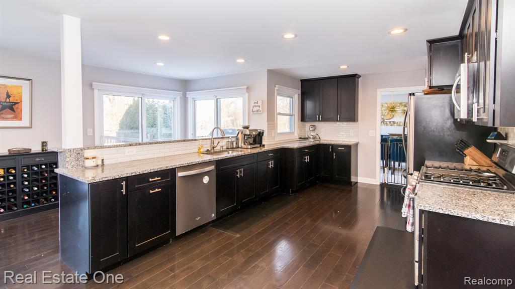 35280 Spring Hill Road Farmington Hills, MI 48331 - Photo 26 of 62