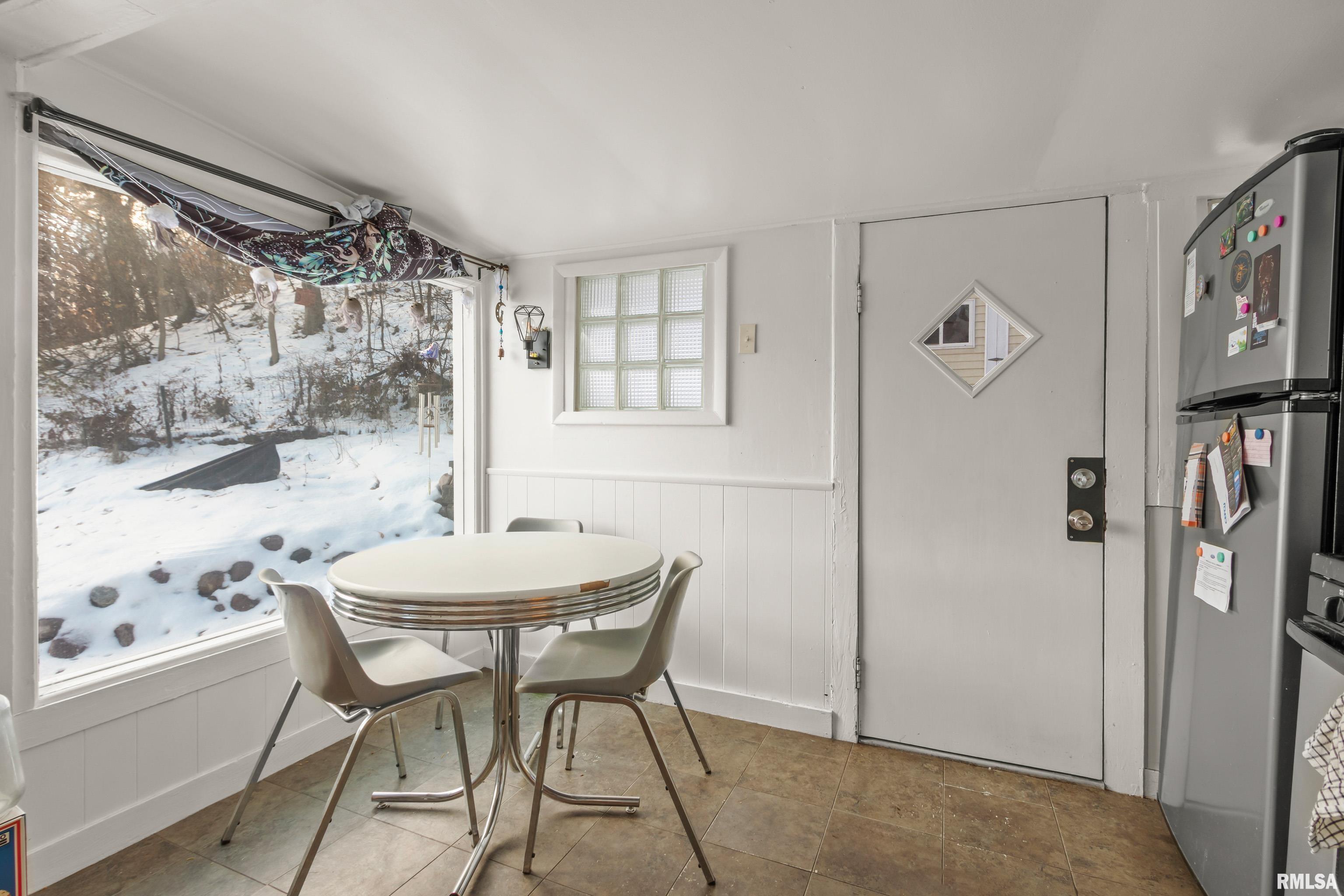 7425 North Galena Road Peoria, IL 61614 - Photo 9 of 27