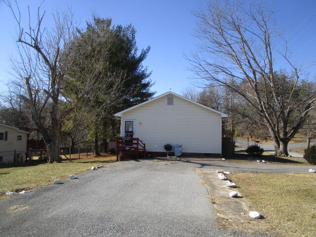 201 Alum Springs Road Lexington, VA 24450 - Photo 14 of 15 IMG_7774