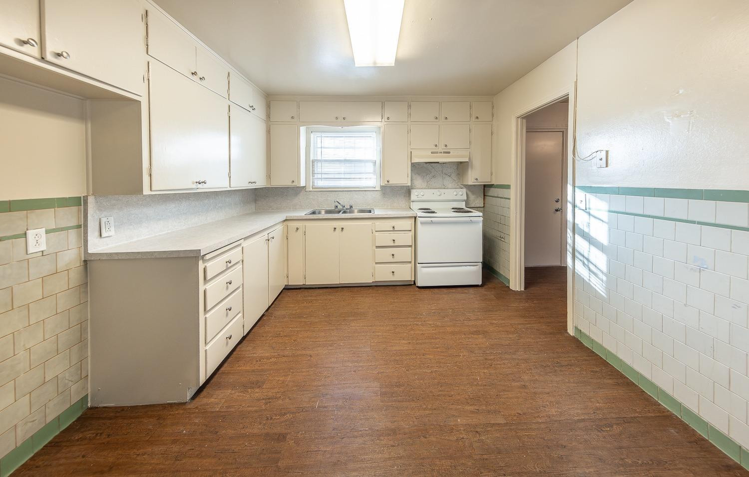 4301 31st Street Lubbock, TX 79410 - Photo 8 of 25 Photo 8