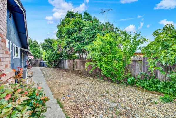 $525,000 | 333 Honeysuckle Drive, Fairfield, CA 94533