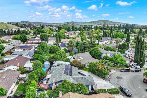$525,000 | 333 Honeysuckle Drive, Fairfield, CA 94533