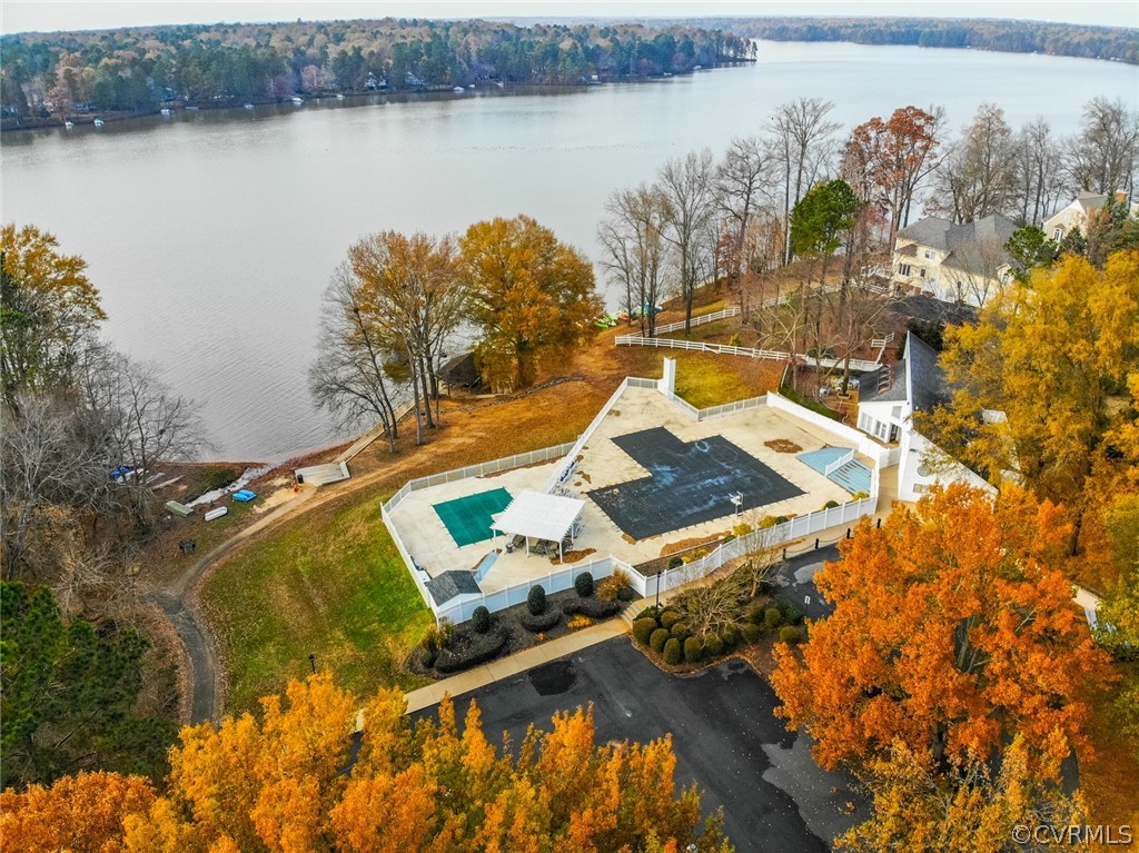 14009 Harbour Pointe Road Midlothian, VA 23112 - Photo 5 of 50 Stock photo of Promitory Pointe pool and clubhouse
