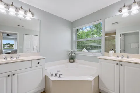 $879,900 | 11431 Majestic Acres Terrace, Boynton Beach, FL 33473