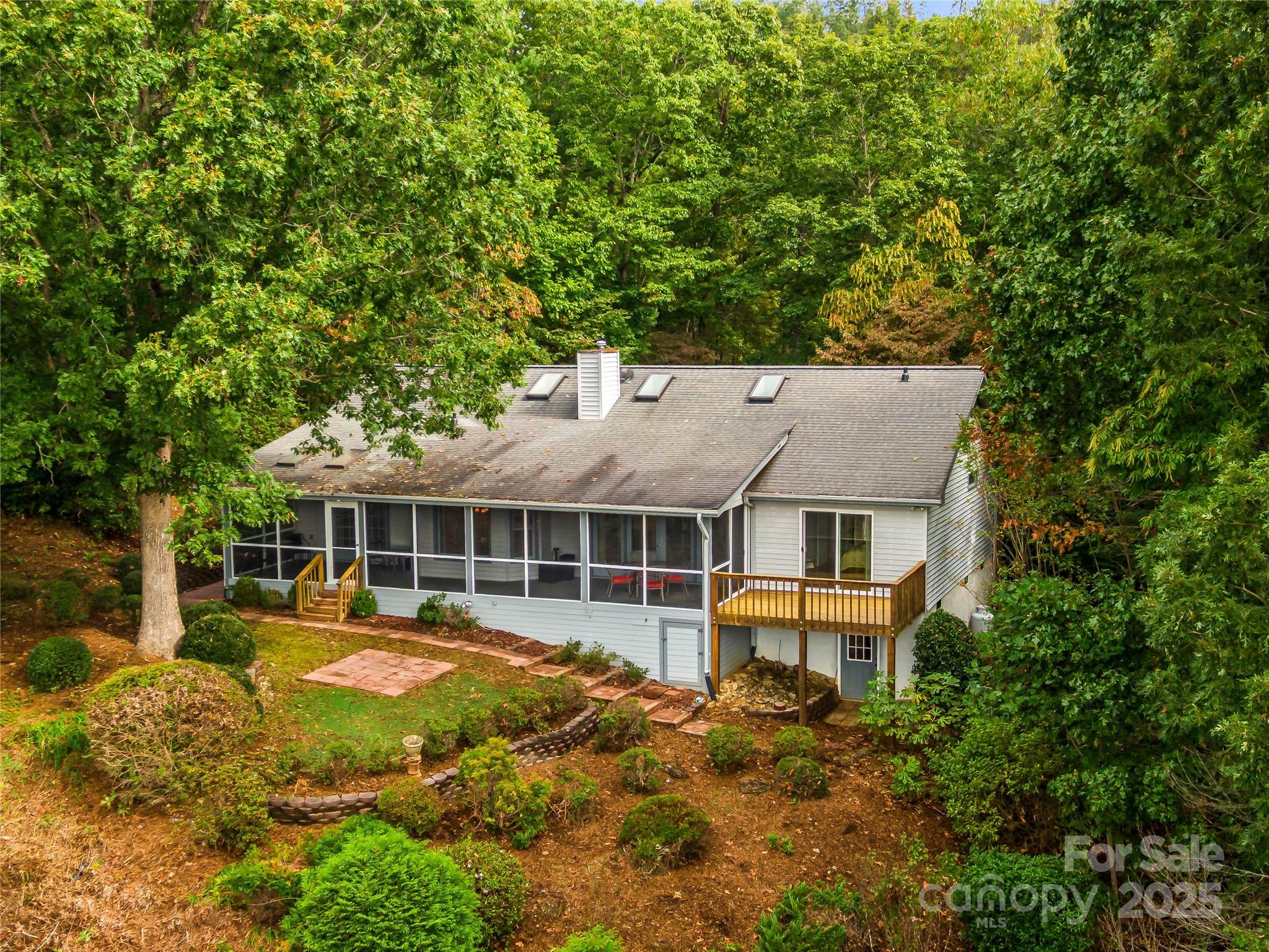 811 Sunlight Ridge Drive Hendersonville, NC 28792 - Photo 6 of 32