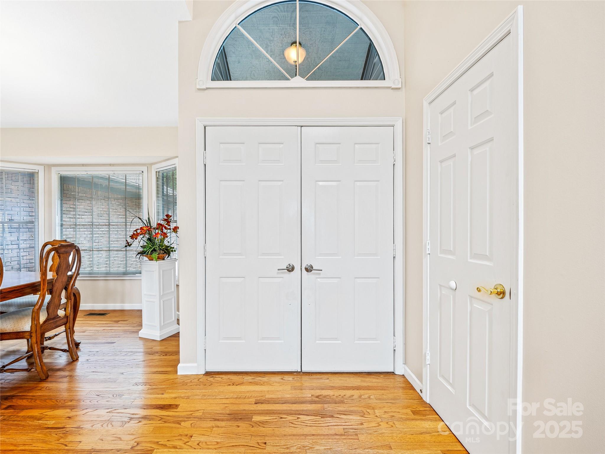 811 Sunlight Ridge Drive Hendersonville, NC 28792 - Photo 9 of 32