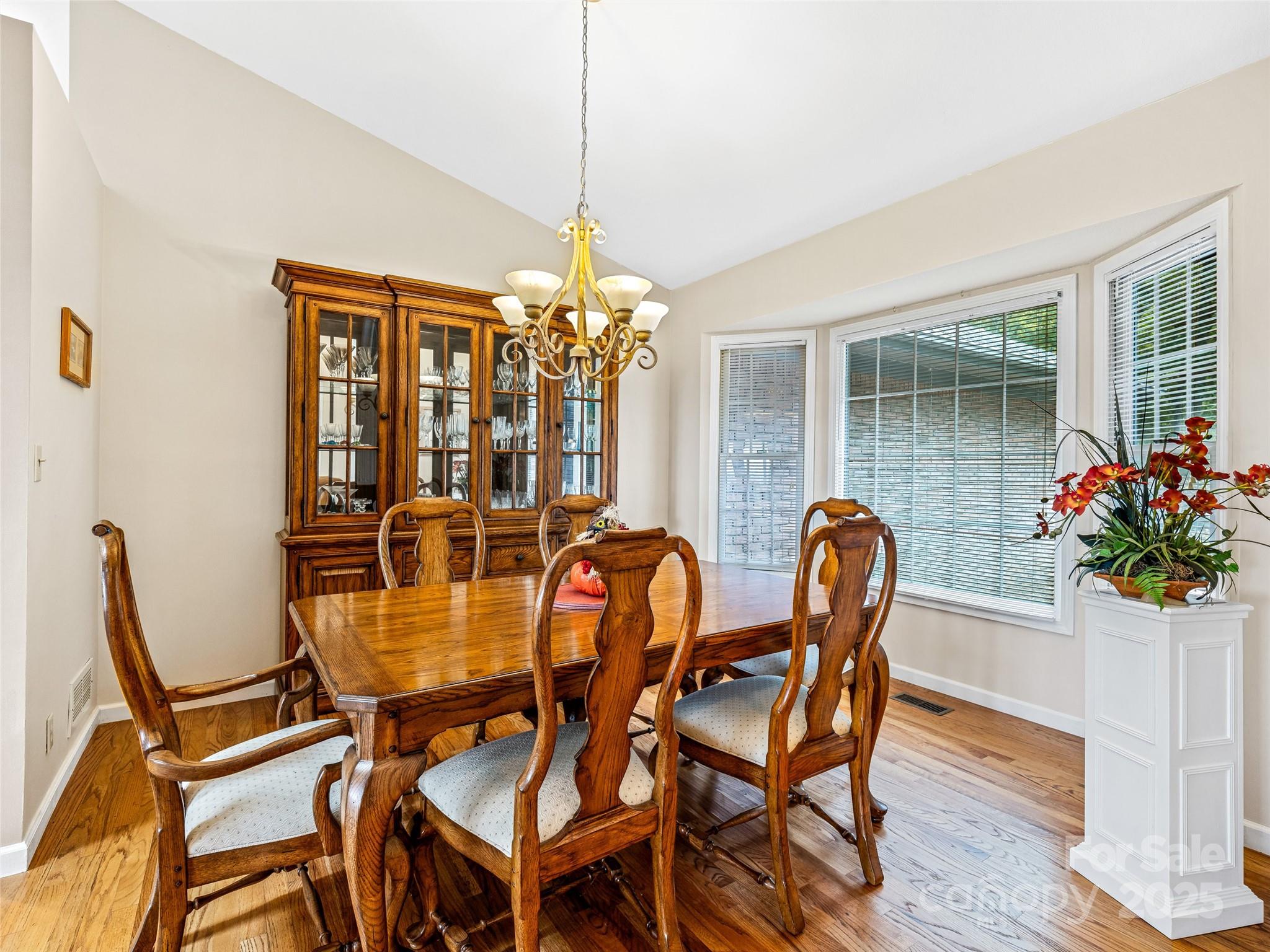 811 Sunlight Ridge Drive Hendersonville, NC 28792 - Photo 10 of 32