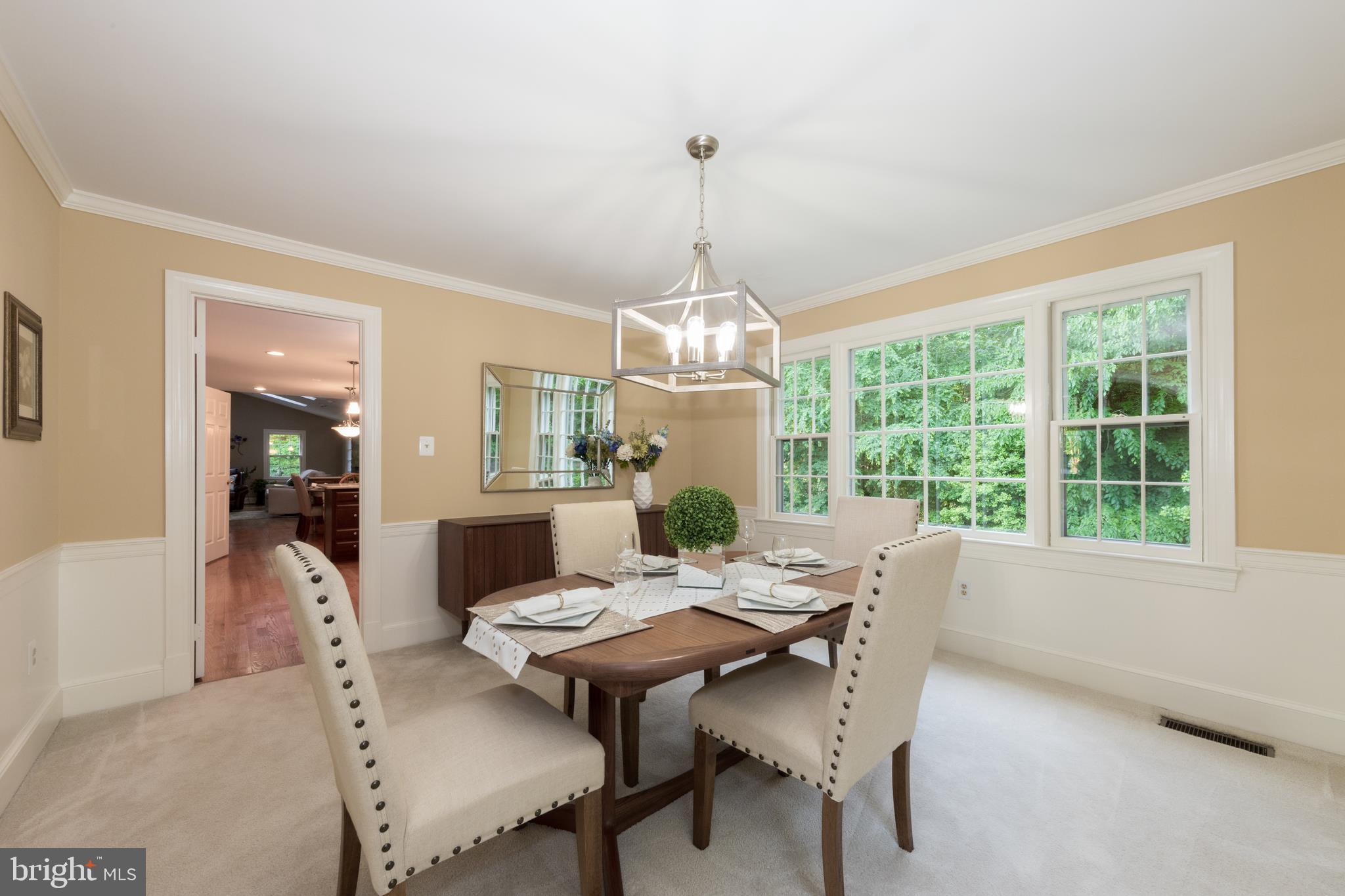 6040 Chapman Road Lorton, VA 22079 - Photo 16 of 58 Notice the updated chandelier!