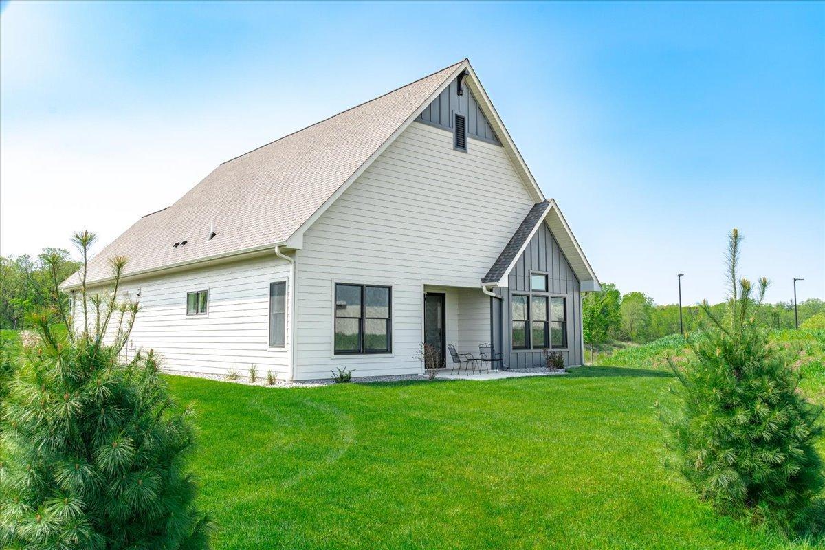 2229 Sharon Lane Hudson, WI 54016 - Photo 10 of 12
