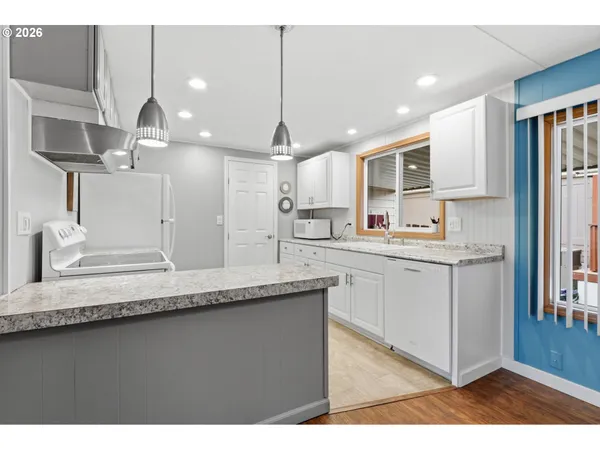 $119,000 | 13640 Southeast Highway 212, Unit 23, Clackamas, OR 97015