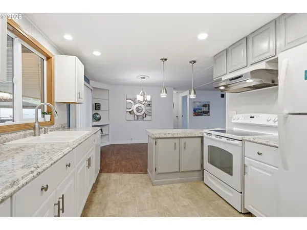 $119,000 | 13640 Southeast Highway 212, Unit 23, Clackamas, OR 97015