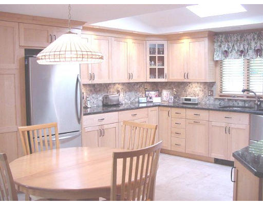 75 Whittier Road Reading, MA 01867 - Photo 2 of 13 Gallery Image 2