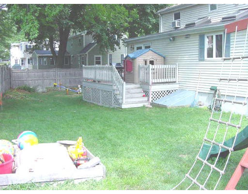 75 Whittier Road Reading, MA 01867 - Photo 6 of 13 Gallery Image 6