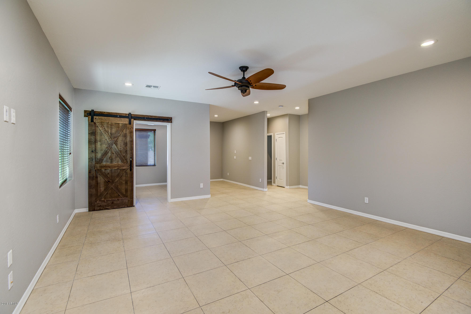 1819 South Rochester Drive Gilbert, AZ 85295 - Photo 5 of 25 DSC_4408_